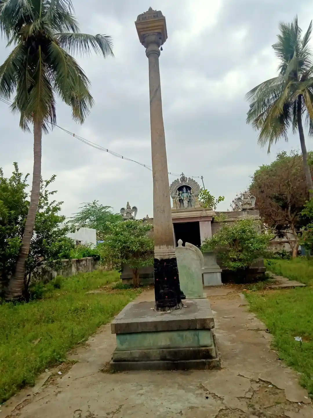 Arulmigu Varadharaja Perumal Temple, Pazhaiyasiruvangur - 606206 அருள்மிகு வரதராஜப்பெருமாள் திருக்கோயில், Pazhaiyasiruvangur - 606206, Kallakurichi - Ancient Temple Architecture and History Image 3