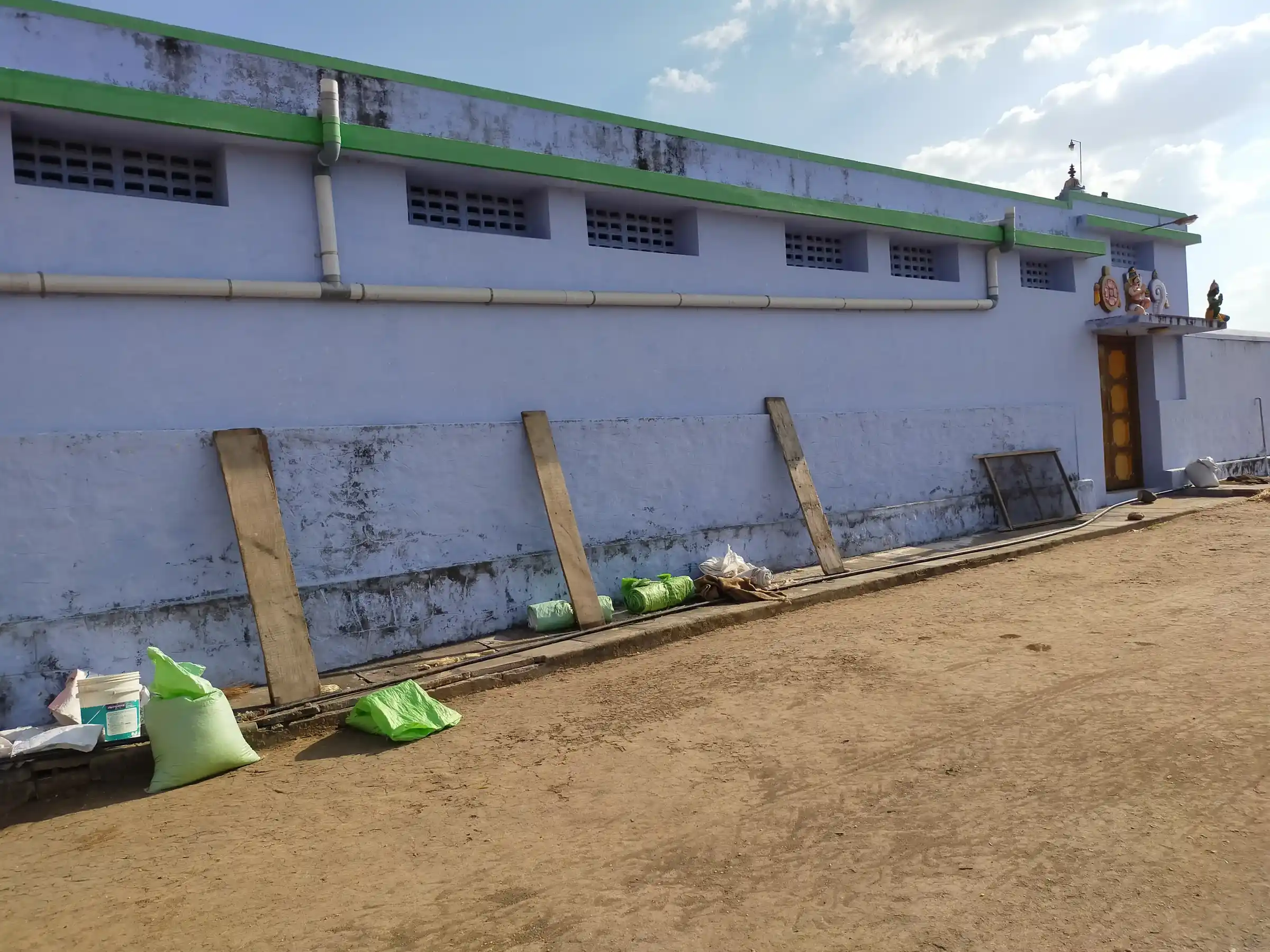 Arulmigu Varadharaja Perumal Temple, Pillaiyar Nathan - 628503 அருள்மிகு வரதராஜ பெருமாள் திருக்கோயில், Pillaiyar Nathan - 628503, Thoothukudi - Ancient Temple Architecture and History Image 11