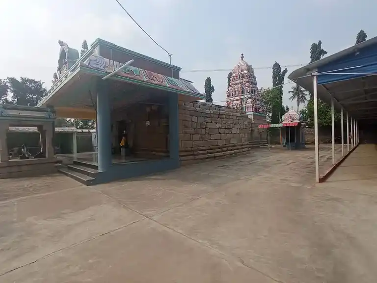 Arulmigu Varadharaja Perumal Temple, Pongalur - 641667 அருள்மிகு வரதராஜப்பெருமாள் திருக்கோயில், Pongalur - 641667, Tiruppur - Ancient Temple Architecture and History Image 6