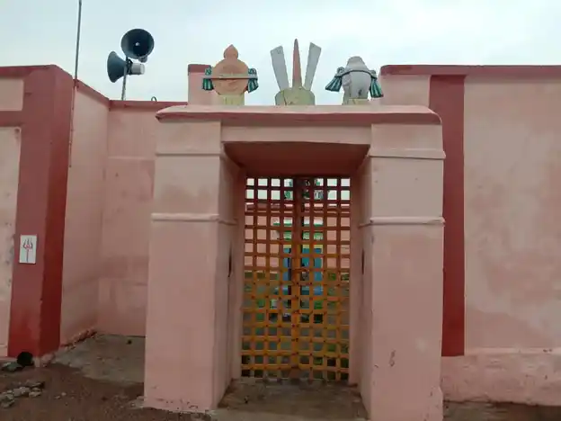 Arulmigu Varadharaja Perumal Temple, Punalvasal - 636116 அருள்மிகு வரதராஜப்பெருமாள் திருக்கோயில், Punalvasal, Punalvasal - 636116, Salem - Ancient Temple Architecture and History Image 4