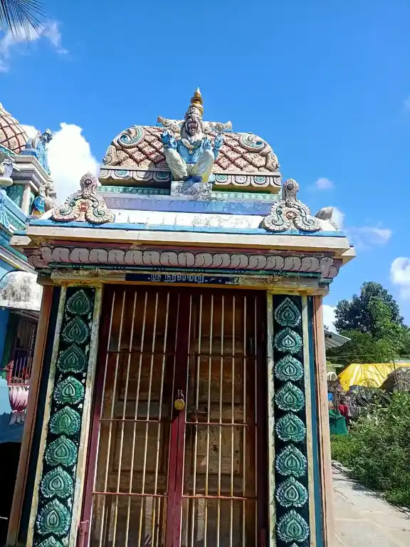 Arulmigu Varadharaja Perumal Temple, Rayanallur - 614715 அருள்மிகு வரதராஜபெருமாள் திருக்கோயில், ராயநல்லூர் - 614715, Thiruvarur - Ancient Temple Architecture and History Image 2