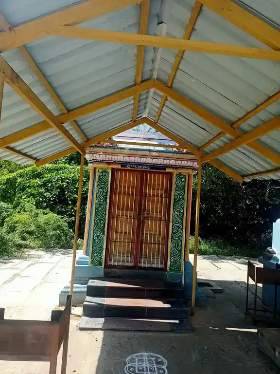 Arulmigu Varadharaja Perumal Temple, Rayanallur - 614715 அருள்மிகு வரதராஜபெருமாள் திருக்கோயில், ராயநல்லூர் - 614715, Thiruvarur - Ancient Temple Architecture and History Image 3