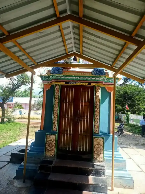 Arulmigu Varadharaja Perumal Temple, Rayanallur - 614715 அருள்மிகு வரதராஜபெருமாள் திருக்கோயில், ராயநல்லூர் - 614715, Thiruvarur - Ancient Temple Architecture and History Image 4