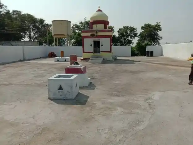 Arulmigu Varadharaja Perumal Temple, Saathampaadi - 604204 அருள்மிகு வரதராஜப்பெருமாள் திருக்கோயில், Saathampaadi - 604204, Viluppuram - Ancient Temple Architecture and History Image 3