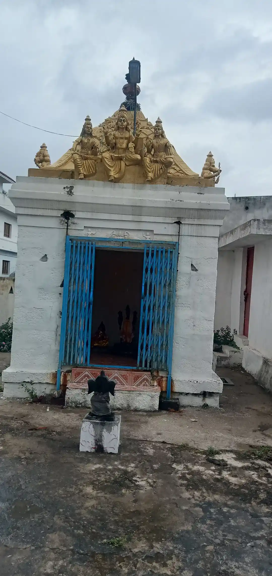 Arulmigu Varadharaja Perumal Temple, Saathanoor - 606205 Arulmigu Varadharaja Perumal Temple, Saathanoor - 606205, Kallakurichi - Ancient Temple Architecture and History Image 2