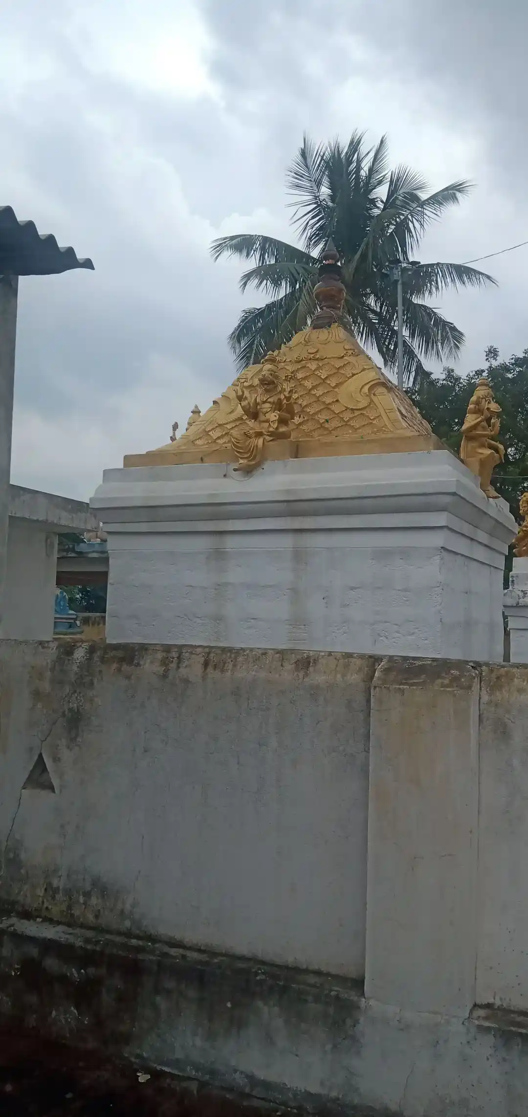 Arulmigu Varadharaja Perumal Temple, Saathanoor - 606205 Arulmigu Varadharaja Perumal Temple, Saathanoor - 606205, Kallakurichi - Ancient Temple Architecture and History Image 6