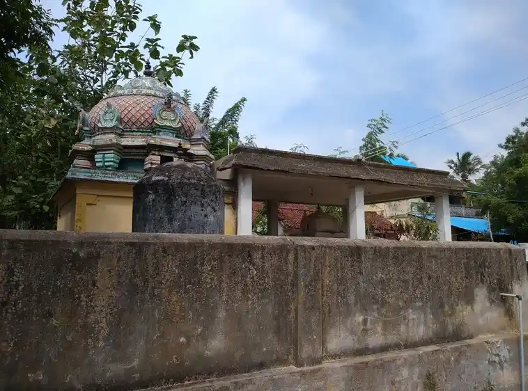 Arulmigu Varadharaja Perumal Temple, Sakkarakonthangudi - 609603 அருள்மிகு வரதராஜபெருமாள் திருக்கோயில், Sakkarakonthangudi - 609603, Thiruvarur - Ancient Temple Architecture and History Image 3