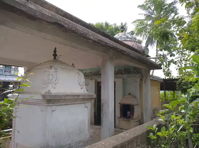 Arulmigu Varadharaja Perumal Temple, Sakkarakonthangudi - 609603 அருள்மிகு வரதராஜபெருமாள் திருக்கோயில், Sakkarakonthangudi - 609603, Thiruvarur - Ancient Temple Architecture and History Image 4