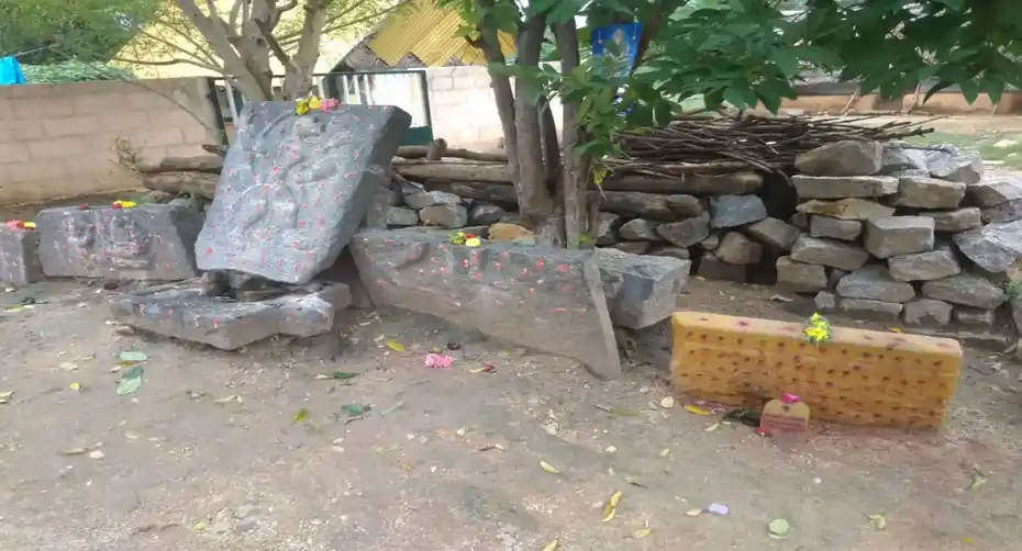 Arulmigu Varadharaja Perumal Temple, Sengundram - 632601 அருள்மிகு வரதராஜப்பெருமாள் திருக்கோயில், செங்குன்றம் - 632601, Vellore - Ancient Temple Architecture and History Image 2