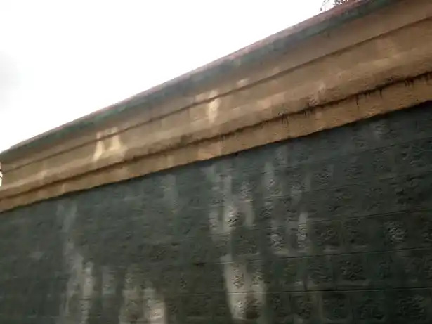 Arulmigu Varadharaja Perumal Temple, Sennanur, Thenkarai - 641101 அருள்மிகு வரதராஜப்பெருமாள் திருக்கோயில், Sennanur, Thenkarai - 641101, Coimbatore - Ancient Temple Architecture and History Image 9