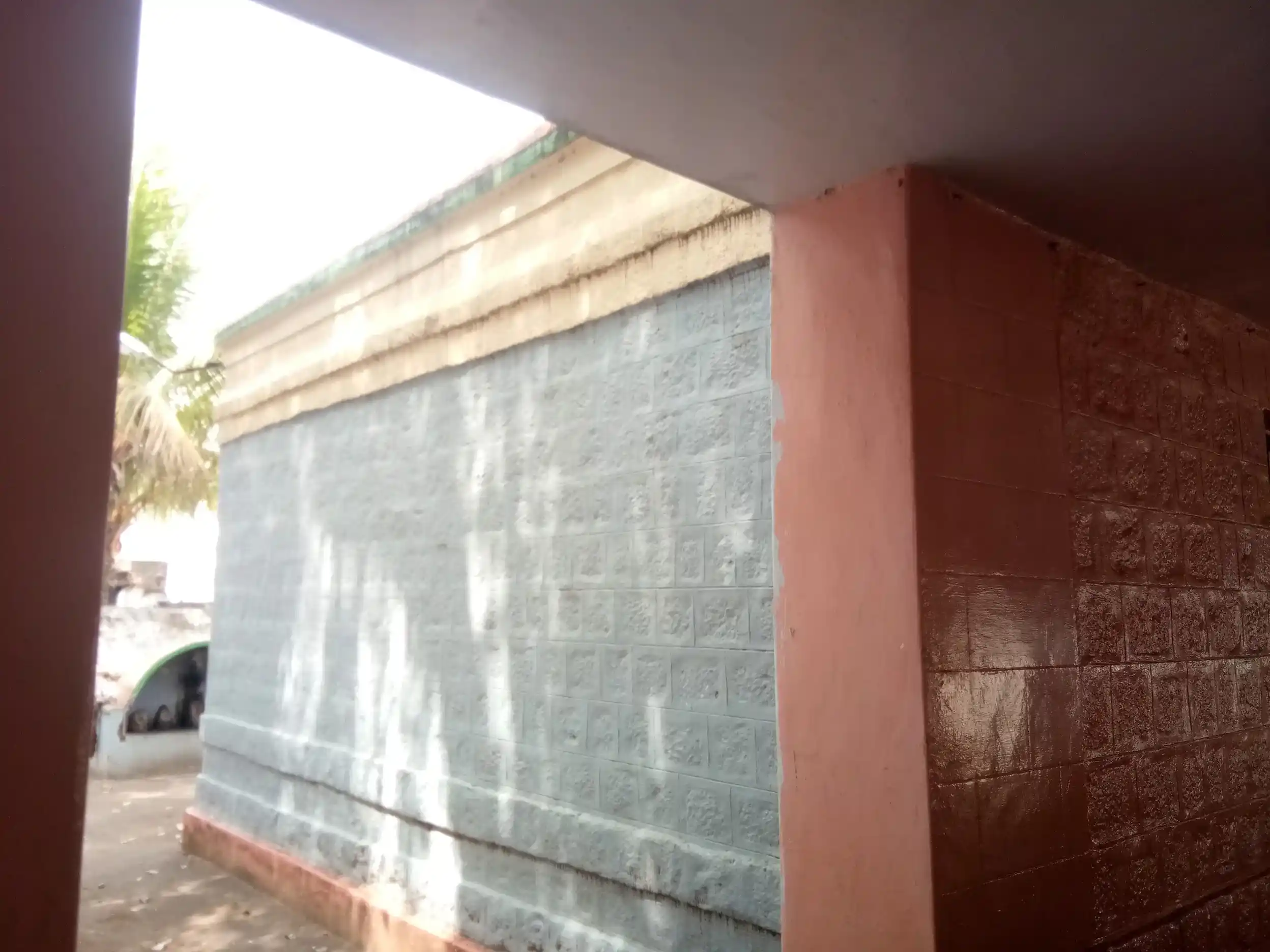 Arulmigu Varadharaja Perumal Temple, Sennanur, Thenkarai - 641101 அருள்மிகு வரதராஜப்பெருமாள் திருக்கோயில், Sennanur, Thenkarai - 641101, Coimbatore - Ancient Temple Architecture and History Image 11