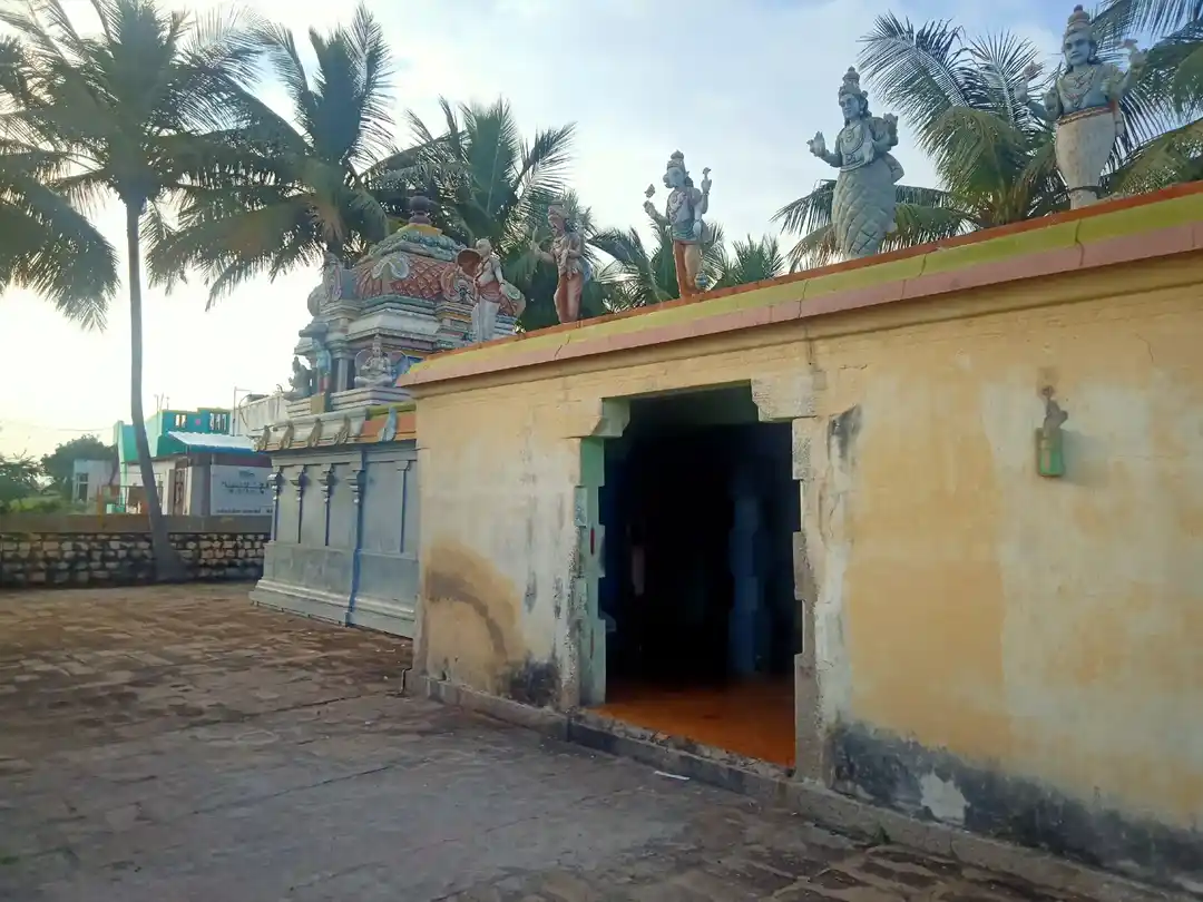 Arulmigu Varadharaja Perumal Temple, Soolankurichi - 606206 அருள்மிகு வரதராஜப்பெருமாள் திருக்கோயில், Soolankurichi - 606206, Kallakurichi - Ancient Temple Architecture and History Image 4