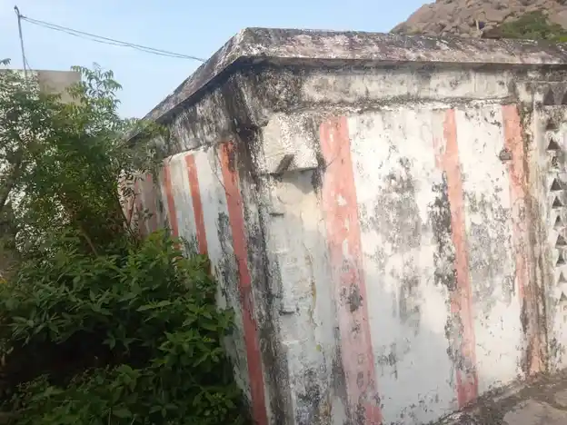 Arulmigu Varadharaja Perumal Temple, Sorathur - 604205 அருள்மிகு வரதராஜப்பெருமாள் திருக்கோயில், Sorathur - 604205, Viluppuram - Ancient Temple Architecture and History Image 3