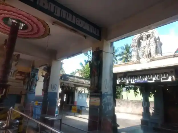 Arulmigu Varadharaja Perumal Temple, Thirupathiripuliyur, Cuddalore - 607002 அருள்மிகு வரதராஜப்பெருமாள் திருக்கோயில், திருப்பாதிரிப்புலியூர், கடலூர் - 607002, Cuddalore - Ancient Temple Architecture and History Image 3