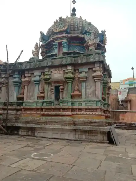Arulmigu Varadharaja Perumal Temple, Thiruthuripoondi - 614713 அருள்மிகு வரதராஜபெருமாள் திருக்கோயில், திருத்துறைப்பூண்டி - 614713, Thiruvarur - Ancient Temple Architecture and History Image 2