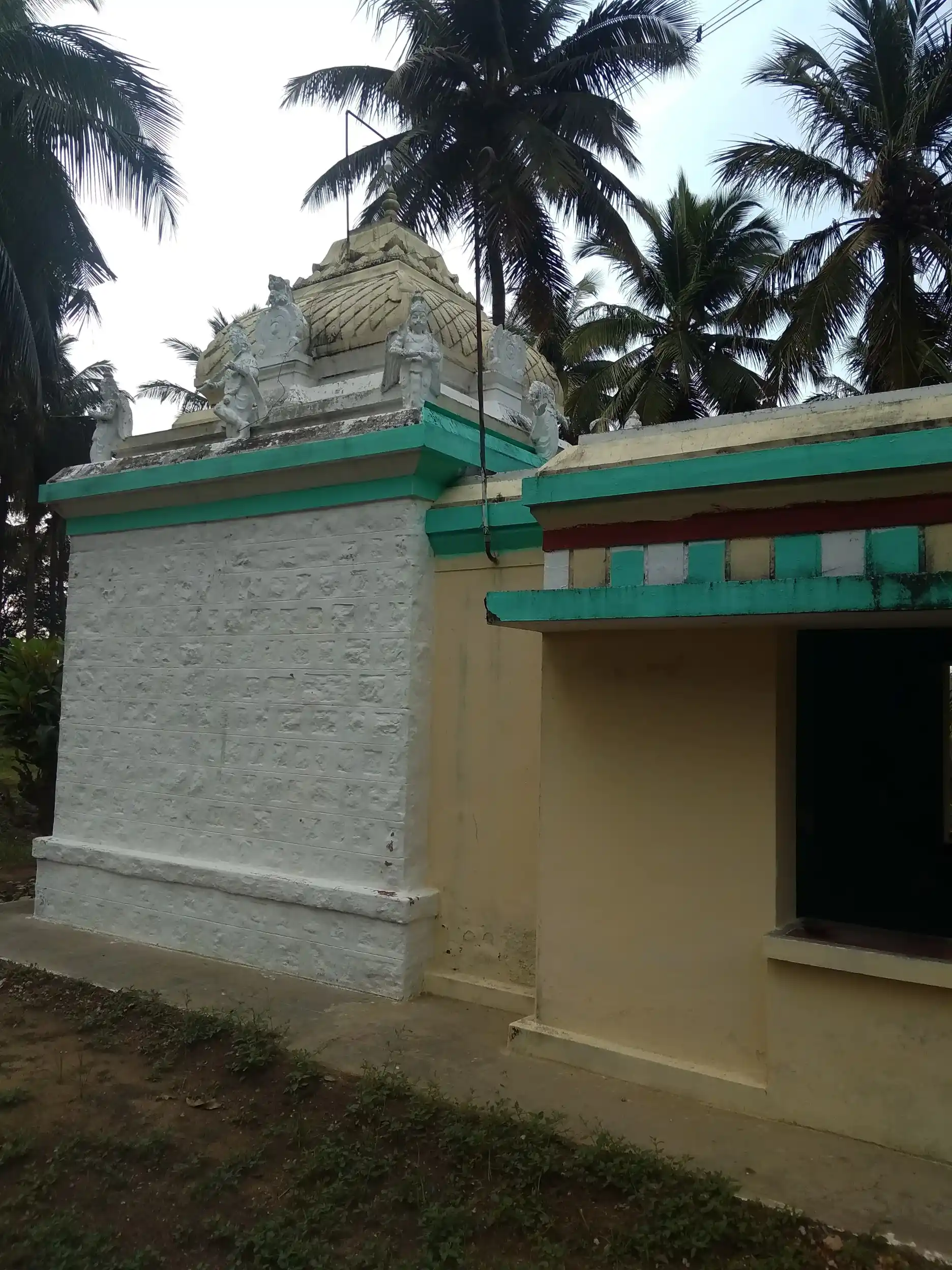 Arulmigu Varadharaja Perumal Temple, Thoppampatti - 642120 Arulmigu Varadharaja Perumal Temple,  - 642120, Coimbatore - Ancient Temple Architecture and History Image 4