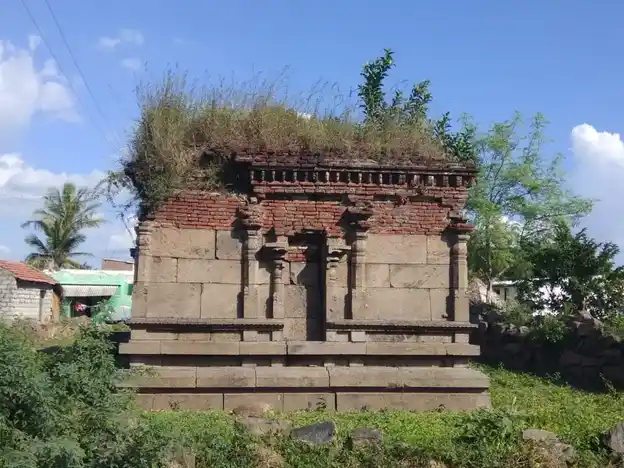 Arulmigu Varadharaja Perumal Temple, V.Alambalam - 606301 அருள்மிகு வரதராஜப்பெருமாள் திருக்கோயில், V.Alambalam - 606301, Kallakurichi - Ancient Temple Architecture and History Image 3
