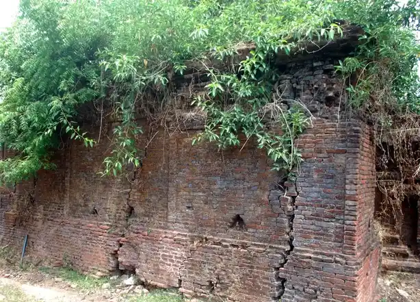 Arulmigu Varadharaja Perumal Temple, Veeranatham - 608303 அருள்மிகு வரதராஜப் பெருமாள் திருக்கோயில், Veeranatham - 608303, Cuddalore - Ancient Temple Architecture and History Image 10