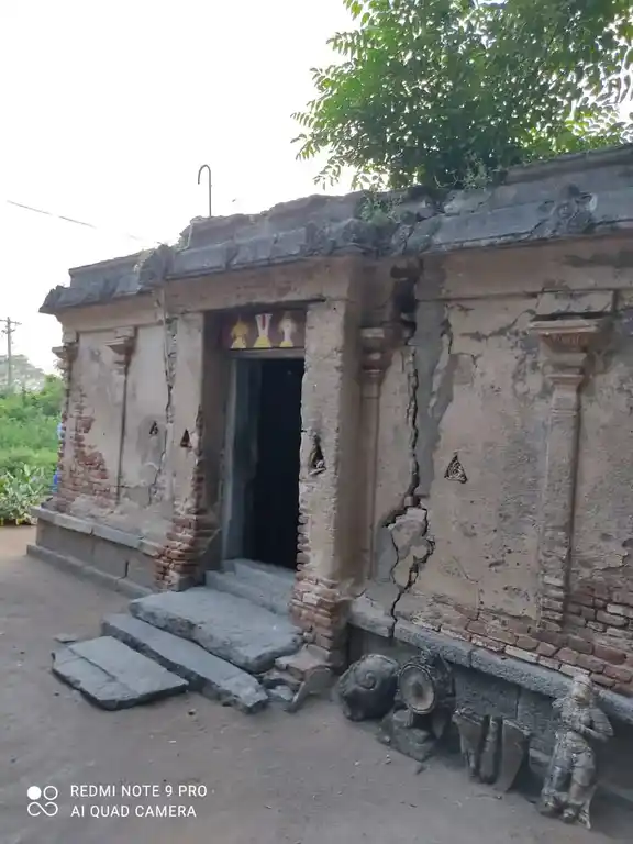 Arulmigu Varadharaja Perumal Temple, Veerasozhiyam - 606206 அருள்மிகு வரதராஜப்பெருமாள் திருக்கோயில், Veerasozhiyam - 606206, Kallakurichi - Ancient Temple Architecture and History Image 4