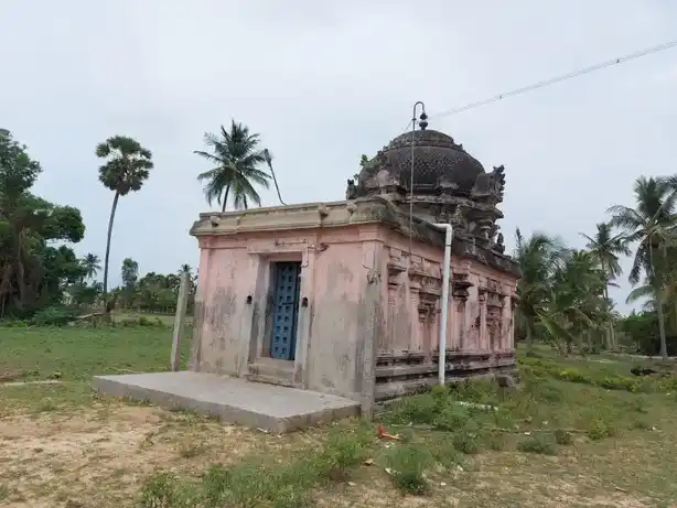 Arulmigu Varadharaja Perumal Temple, Voimedu, Marudhur South - 614714 அருள்மிகு வரதராஜ பெருமாள் கோயில், வாய்மேடு, மருதூர் தெற்கு - 614714, Nagapattinam - Ancient Temple Architecture and History Image 6