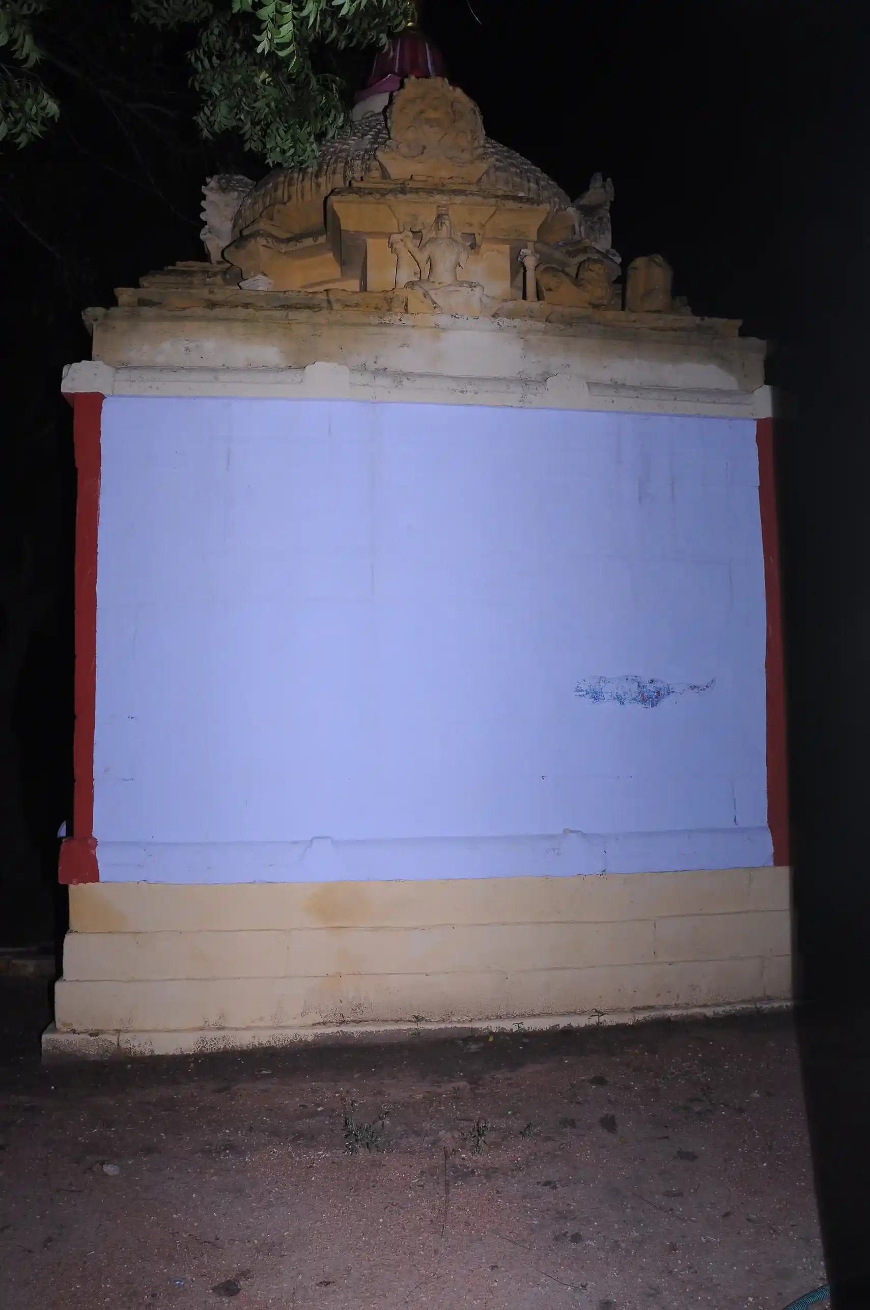 Arulmigu Varadharaja Perumaltemple, Kanakampalayam - 642126 அருள்மிகு வரதராஜப்பெருமாள் திருக்கோயில், Kanakampalayam - 642126, Tiruppur - Ancient Temple Architecture and History Image 3