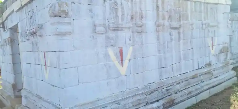 Arulmigu Varadharaja Temple, Ponnapuram - 638657