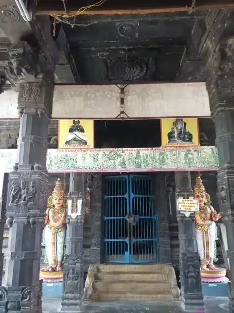 Arulmigu Varadharajapermal Temple, Sornavur Melpathi, Sornavur - 605105 அருள்மிகு வரதராஜபெருமாள் திருக்கோயில், சொர்ணாவூர் மேல்பாதி, சொர்ணாவூர் - 605105, Viluppuram - Ancient Temple Architecture and History Image 4