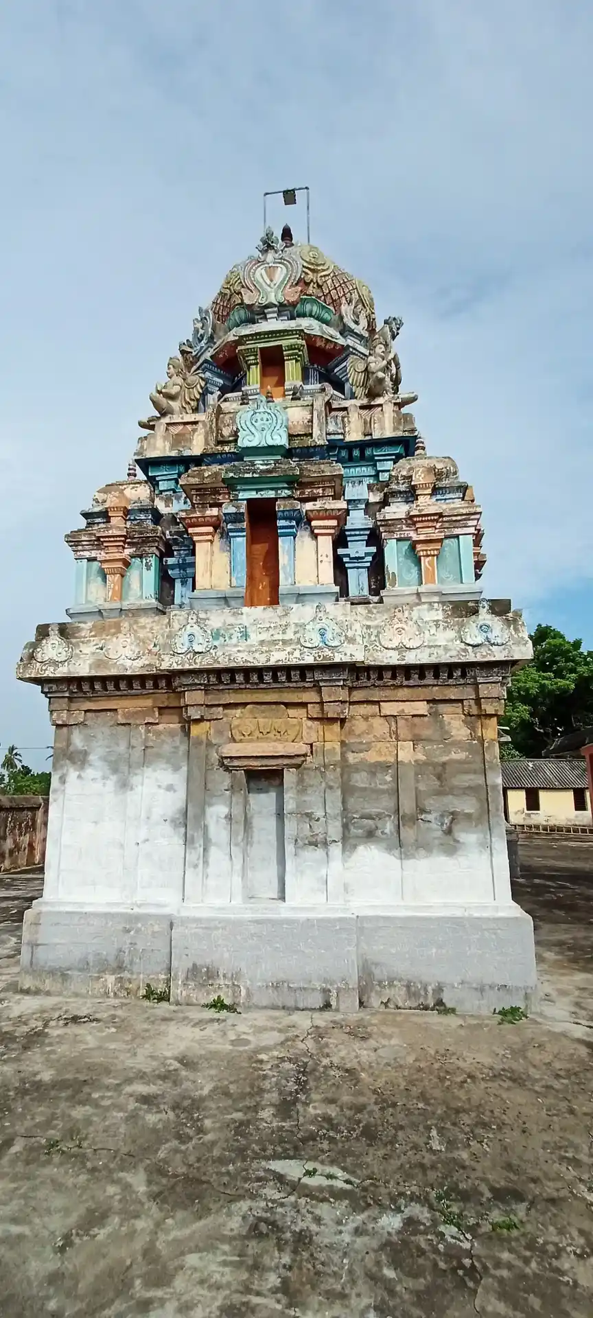 Arulmigu Varadharajaperumal And Paravatheeswarar Temple, Palakurchi - 611109 அருள்மிகு வரதராஜபெருமாள், பார்வதீஸ்வரர் திருக்கோயில், பாலக்குறிச்சி - 611109, Nagapattinam - Ancient Temple Architecture and History Image 3