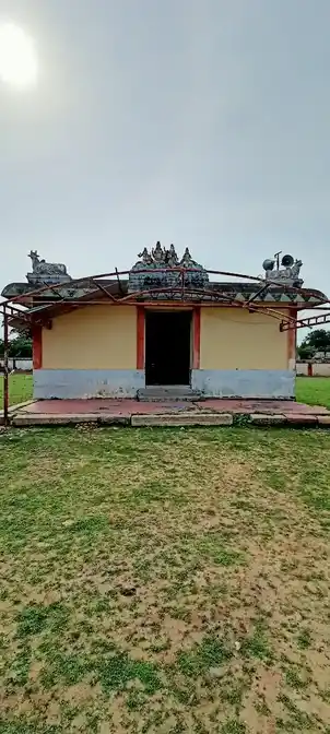 Arulmigu Varadharajaperumal And Paravatheeswarar Temple, Palakurchi - 611109 அருள்மிகு வரதராஜபெருமாள், பார்வதீஸ்வரர் திருக்கோயில், பாலக்குறிச்சி - 611109, Nagapattinam - Ancient Temple Architecture and History Image 5
