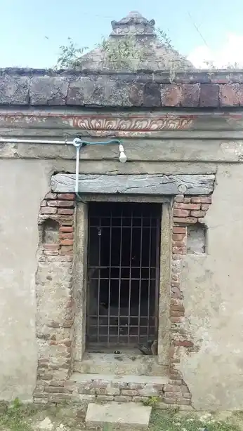 Arulmigu Varadharajaperumal And Vishuvanathaswmay Temple, Mahili - 611103 Temple