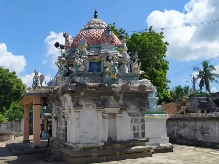 Arulmigu Varadharajaperumal Temple, Aasur - 605652 அருள்மிகு வரதராஜப்பெருமாள் திருக்கோயில், Aasur - 605652, Viluppuram - Ancient Temple Architecture and History Image 4