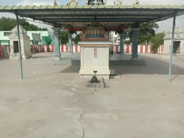 Arulmigu Varadharajaperumal Temple, Aathur - 639002 அருள்மிகு வரதராஜப்பெருமாள் திருக்கோயில், Aathur - 639002, Karur - Ancient Temple Architecture and History Image 2
