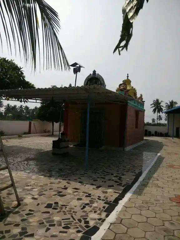 Arulmigu Varadharajaperumal Temple, Akkarai Thathappalli, Akkarai Thathappalli - 638454 அருள்மிகு வரதராஜப்பெருமாள் திருக்கோயில், அக்கரைதத்தப்பள்ளி, Akkarai Thathappalli - 638454, Erode - Ancient Temple Architecture and History Image 2