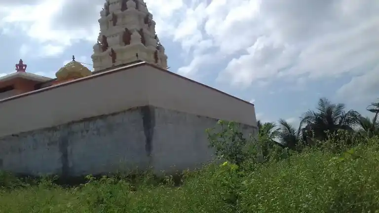 Arulmigu Varadharajaperumal Temple, Alankiyam - 638672 அருள்மிகு வரதராஜபெருமாள் திருக்கோயில், அலங்கியம் - 638672, Tiruppur - Ancient Temple Architecture and History Image 4