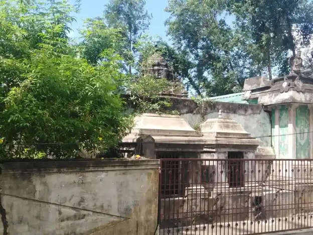 Arulmigu Varadharajaperumal Temple, Annaimelagaram - 609806 அருள்மிகு வரதராஜப்பெருமாள் திருக்கோயில், Annaimel Agaram - 609806, Mayiladuthurai - Ancient Temple Architecture and History Image 5