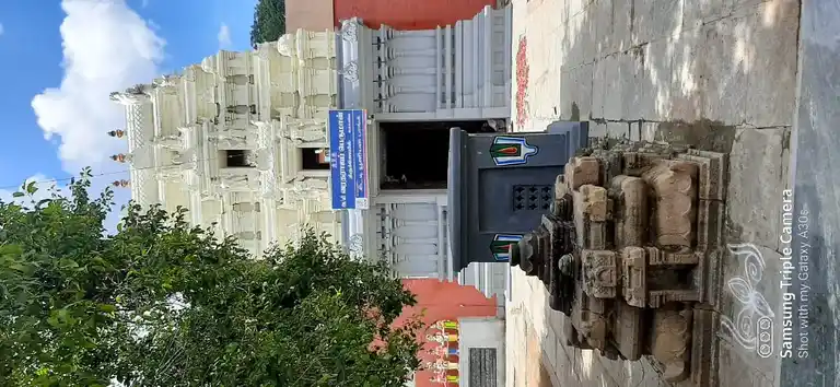 Arulmigu Varadharajaperumal Temple, Aranmanai Street, Thirumeniyarkoil - 609204