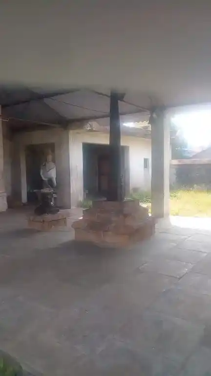 Arulmigu Varadharajaperumal Temple, Iluppaiyur - 621718 அருள்மிகு வரதராஜப்பெருமாள் திருக்கோயில், Iluppaiyur - 621718, Ariyalur - Ancient Temple Architecture and History Image 2