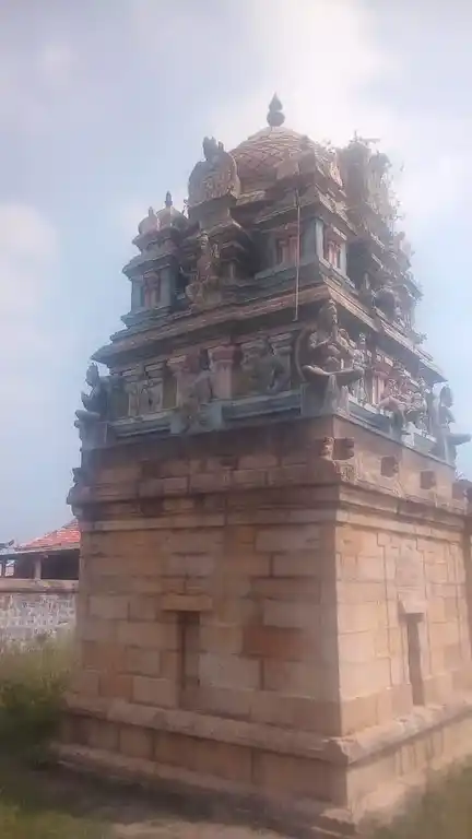 Arulmigu Varadharajaperumal Temple, Iluppaiyur - 621718 அருள்மிகு வரதராஜப்பெருமாள் திருக்கோயில், Iluppaiyur - 621718, Ariyalur - Ancient Temple Architecture and History Image 5