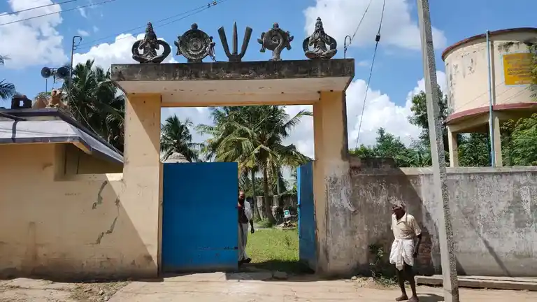 Arulmigu Varadharajaperumal Temple, Iyur Agaram - 605601 அருள்மிகு வரதராஜப்பெருமாள் திருக்கோயில், Iyur Agaram - 605601, Viluppuram - Ancient Temple Architecture and History Image 3