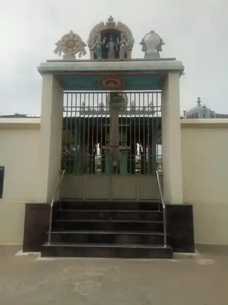 Arulmigu Varadharajaperumal Temple, Ka.Paramathi - 639111 அருள்மிகு வரதராஜப்பெருமாள் திருக்கோயில், Ka.Paramathi - 639111, Karur - Ancient Temple Architecture and History Image 4