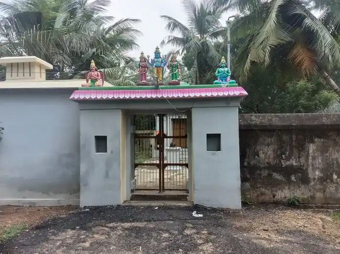 Arulmigu Varadharajaperumal Temple, Kalyanasozhapuram - 609811 அருள்மிகு வரதராஜப்பெருமாள் திருக்கோயில், Kalyanasozhapuram - 609811, Mayiladuthurai - Ancient Temple Architecture and History Image 5