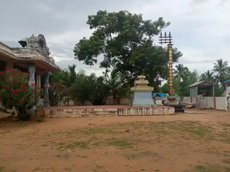 Arulmigu Varadharajaperumal Temple, Karuvakurichi - 614018 அருள்மிகு வரதராஜபெருமாள் திருக்கோயில், Karuvakurichi - 614018, Thiruvarur - Ancient Temple Architecture and History Image 4