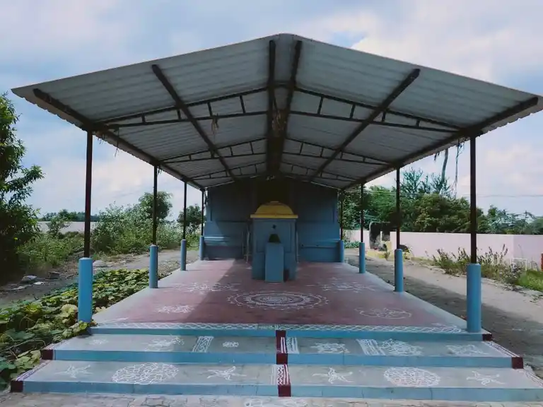 Arulmigu Varadharajaperumal Temple, Kolanthangaikarai, Perumpakkam - 605301 அருள்மிகு வரதராஜப்பெருமாள் திருக்கோயில், Kolanthangaikarai, Perumpakkam - 605301, Viluppuram - Ancient Temple Architecture and History Image 4