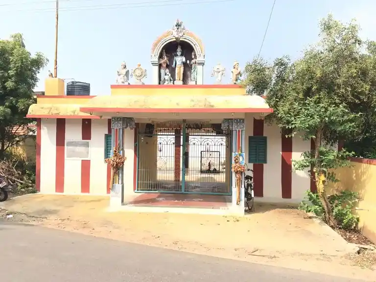Arulmigu Varadharajaperumal Temple, Kolathuppalayam - 638152 அருள்மிகு வரதராஜப்பெருமாள் திருக்கோயில், Kolathuppalayam - 638152, Erode - Ancient Temple Architecture and History Image 2