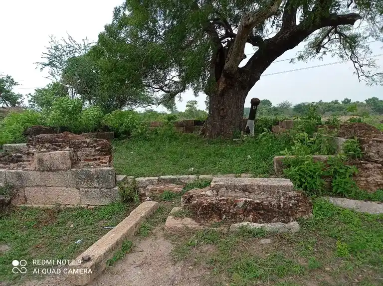 Arulmigu Varadharajaperumal Temple, Kovilesanai - 621851 அருள்மிகு வரதராஜப்பெருமாள் திருக்கோயில், கோவில்எசனை - 621851, Ariyalur - Ancient Temple Architecture and History Image 2