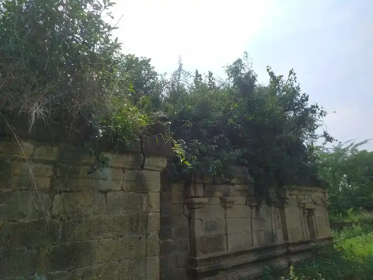 Arulmigu Varadharajaperumal Temple, Kovilpalayam - 621716 Arulmigu Varadharajaperumal Temple, Kovilpalayam - 621716, Perambalur - Ancient Temple Architecture and History Image 4