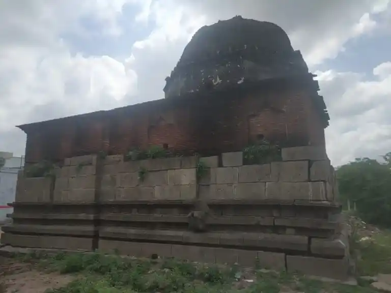 Arulmigu Varadharajaperumal Temple, Kudipatti - 625535 வரதராஜப் பெருமாள் திருக்கோயில், Kudipatti - 625535, Madurai - Ancient Temple Architecture and History Image 2