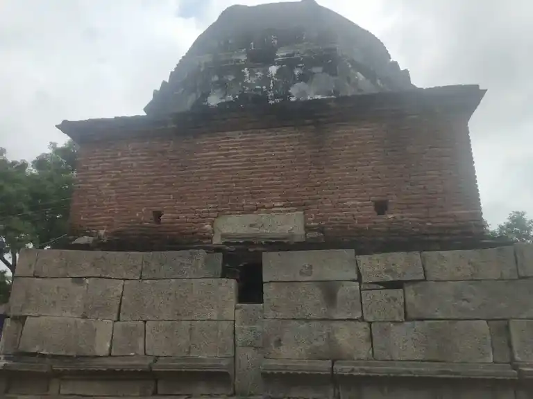 Arulmigu Varadharajaperumal Temple, Kudipatti - 625535 வரதராஜப் பெருமாள் திருக்கோயில், Kudipatti - 625535, Madurai - Ancient Temple Architecture and History Image 5