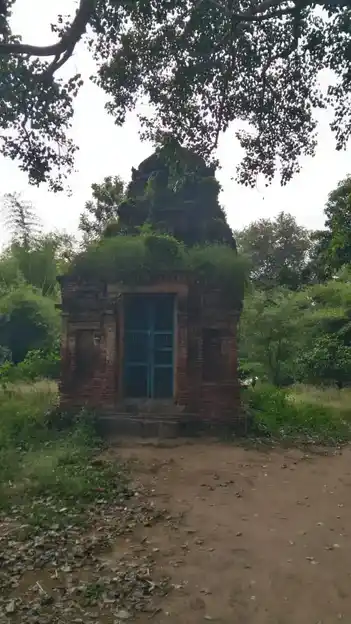 Arulmigu Varadharajaperumal Temple, Kuruvadi - 621715 அருள்மிகு வரதராஜப்பெருமாள் திருக்கோயில், Kuruvadi - 621715, Ariyalur - Ancient Temple Architecture and History Image 2