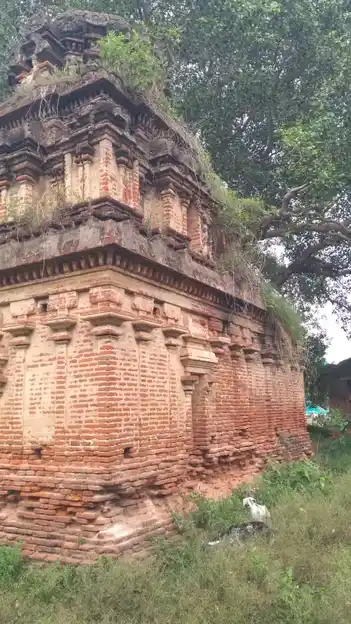 Arulmigu Varadharajaperumal Temple, Kuruvadi - 621715 அருள்மிகு வரதராஜப்பெருமாள் திருக்கோயில், Kuruvadi - 621715, Ariyalur - Ancient Temple Architecture and History Image 4